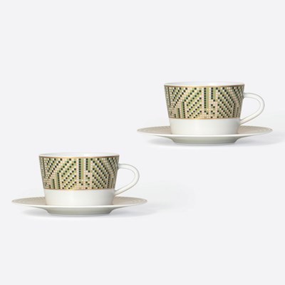 Set of 2 tea cups and saucers 